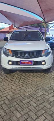 MITSUBISHI L200 TRITON 2.4 16V TURBO DIESEL OUTDOOR GLX CD 4X4 MANUAL MITSUBISHI L200 TRITON 2.4 16V TURBO DIESEL OUTDOOR GLX CD 4X4 MANUAL